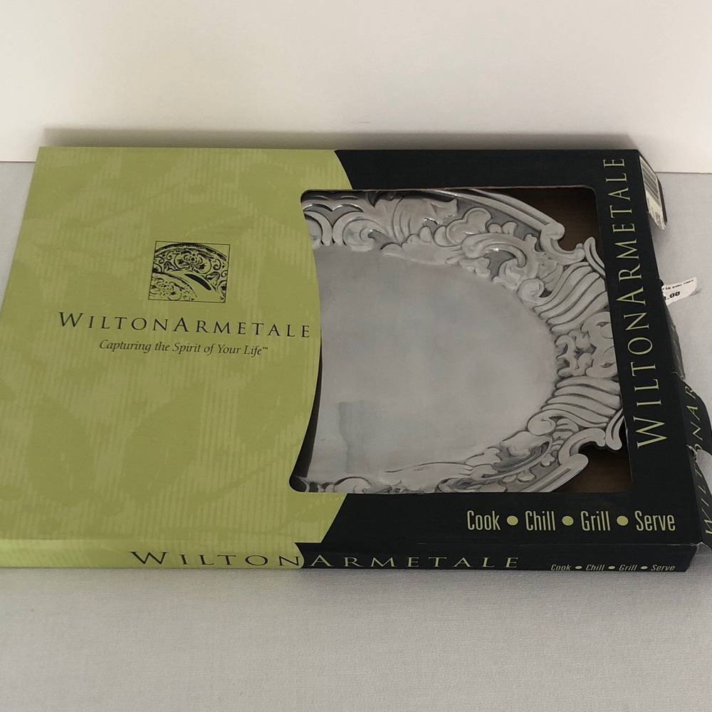 Wilton Armetale Silver Viceroy Oval Tray